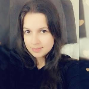 Meet your Posher, Angela